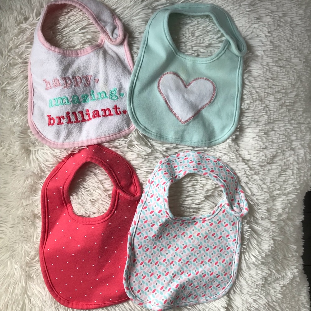 ❌Sold❌🍭 Carter’s 4 Teething Bibs 🍭🎀